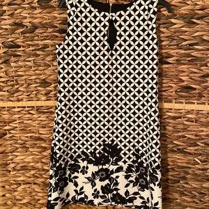 Gabby Skye dress. Size 8. Black and White